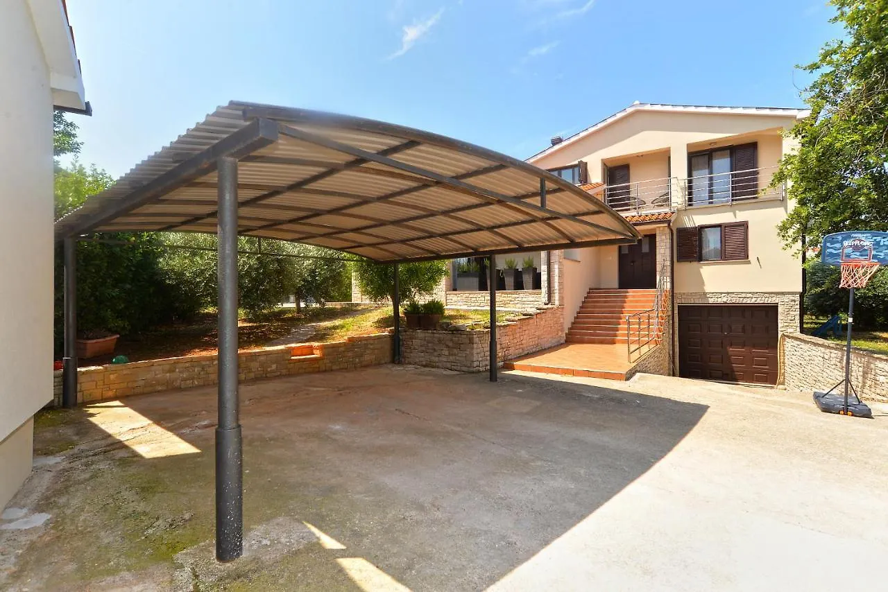 House Liznjan 2273 Villa
